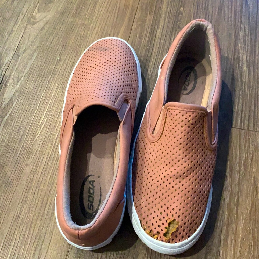Soda rose pink slip ons